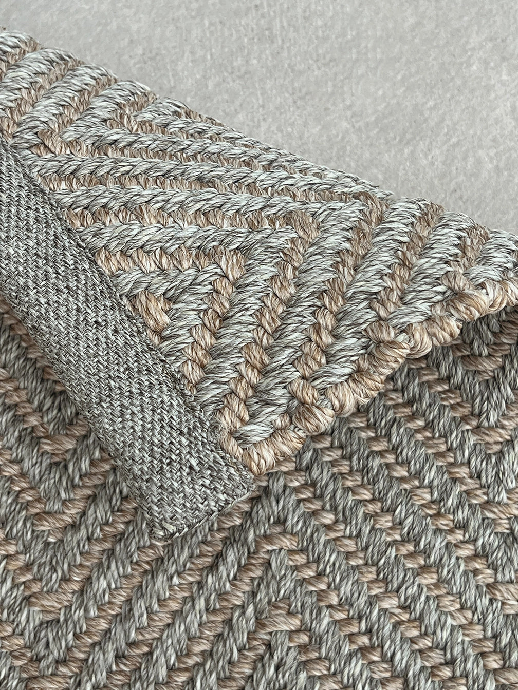 Tapis d'extérieur élégant « Beige Gris » - Un naturel doux, interprété avec élégance