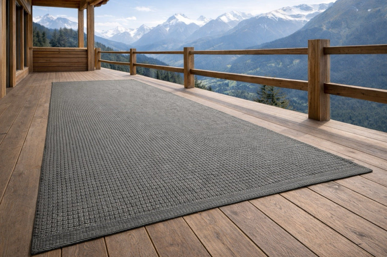 Martin Gabriel - Outdoor-Teppich nach Maß auf Chalet-Terrasse