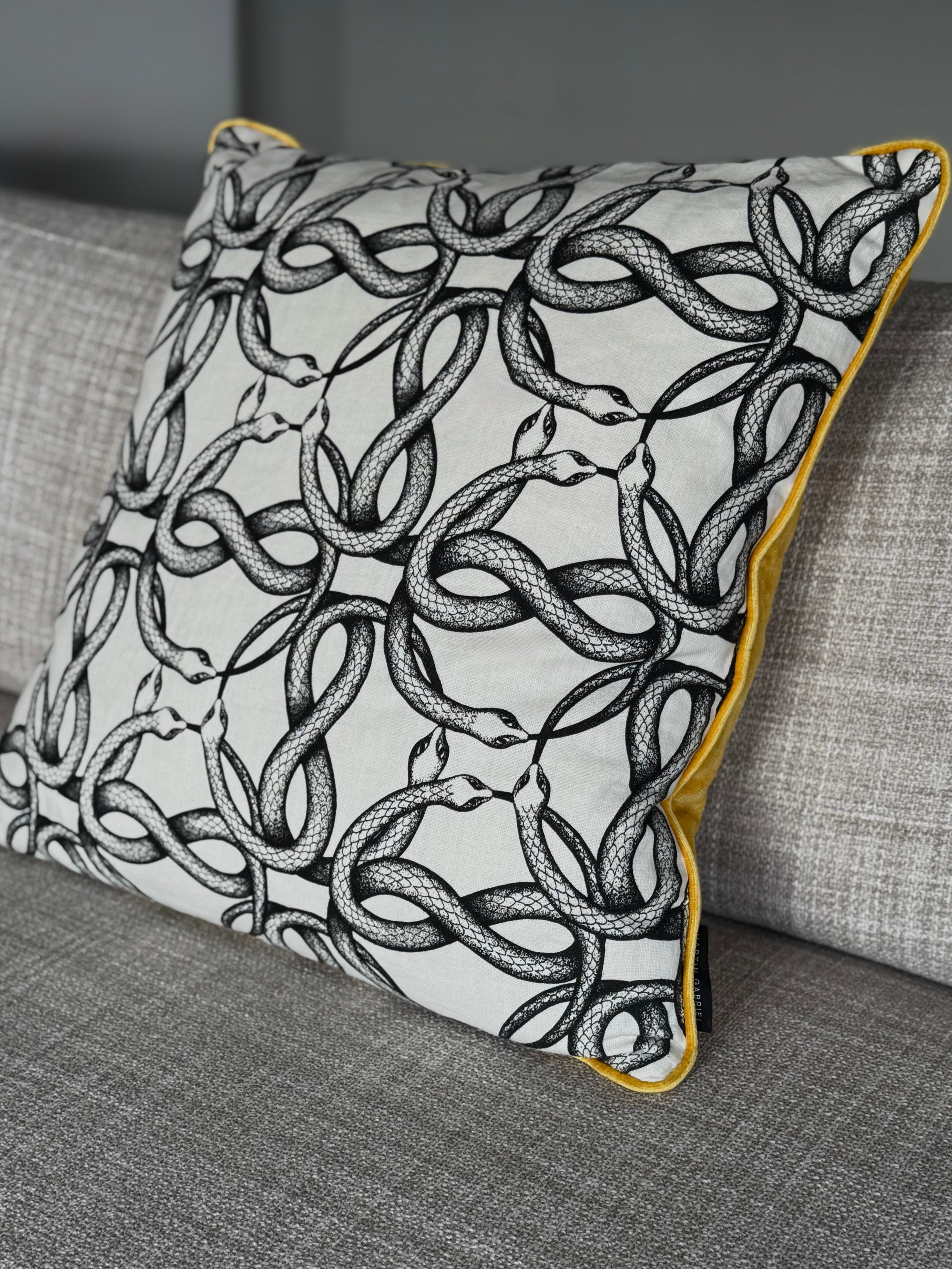 “Serpente” Kissen – Pierre Frey Paris × Martin Gabriel Limited Edition