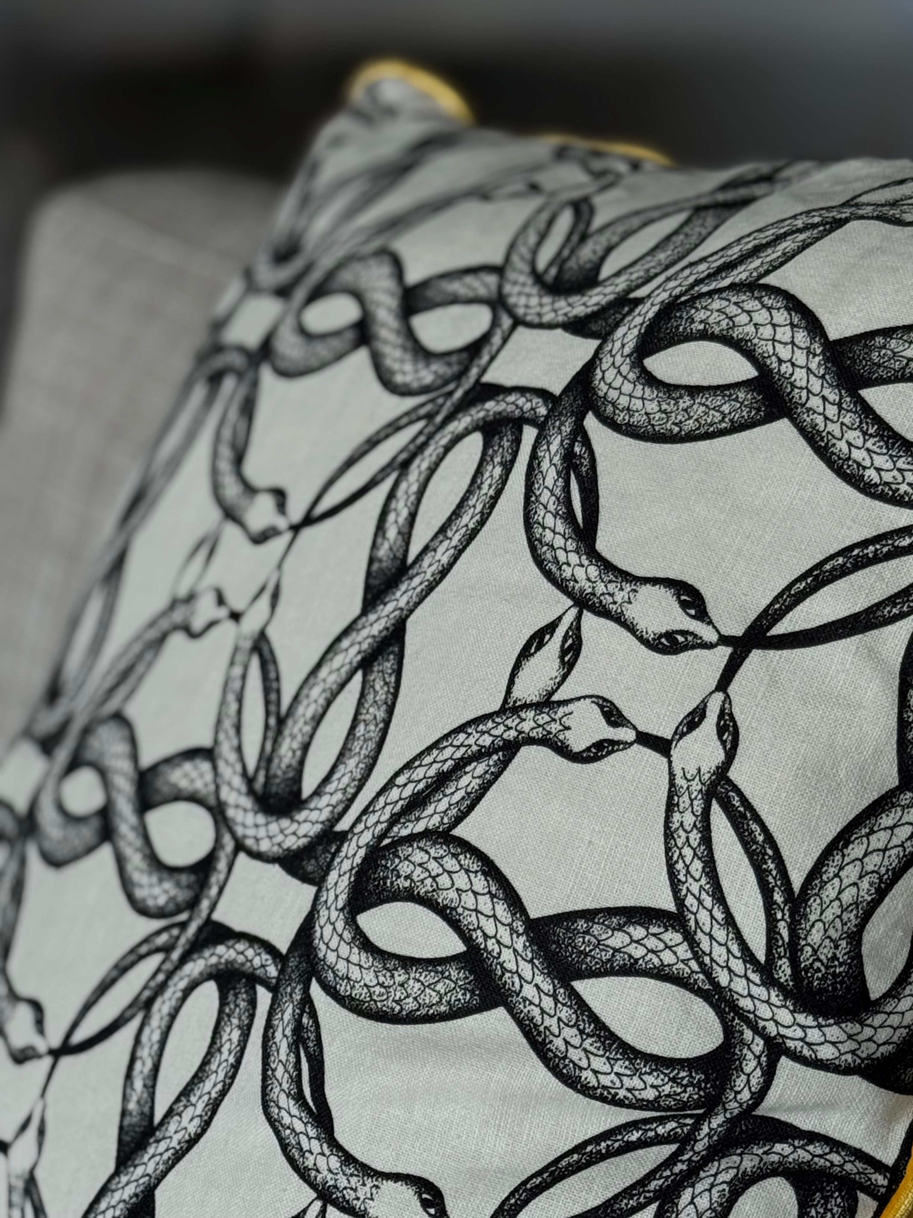 “Serpente” Kissen – Pierre Frey Paris × Martin Gabriel Limited Edition