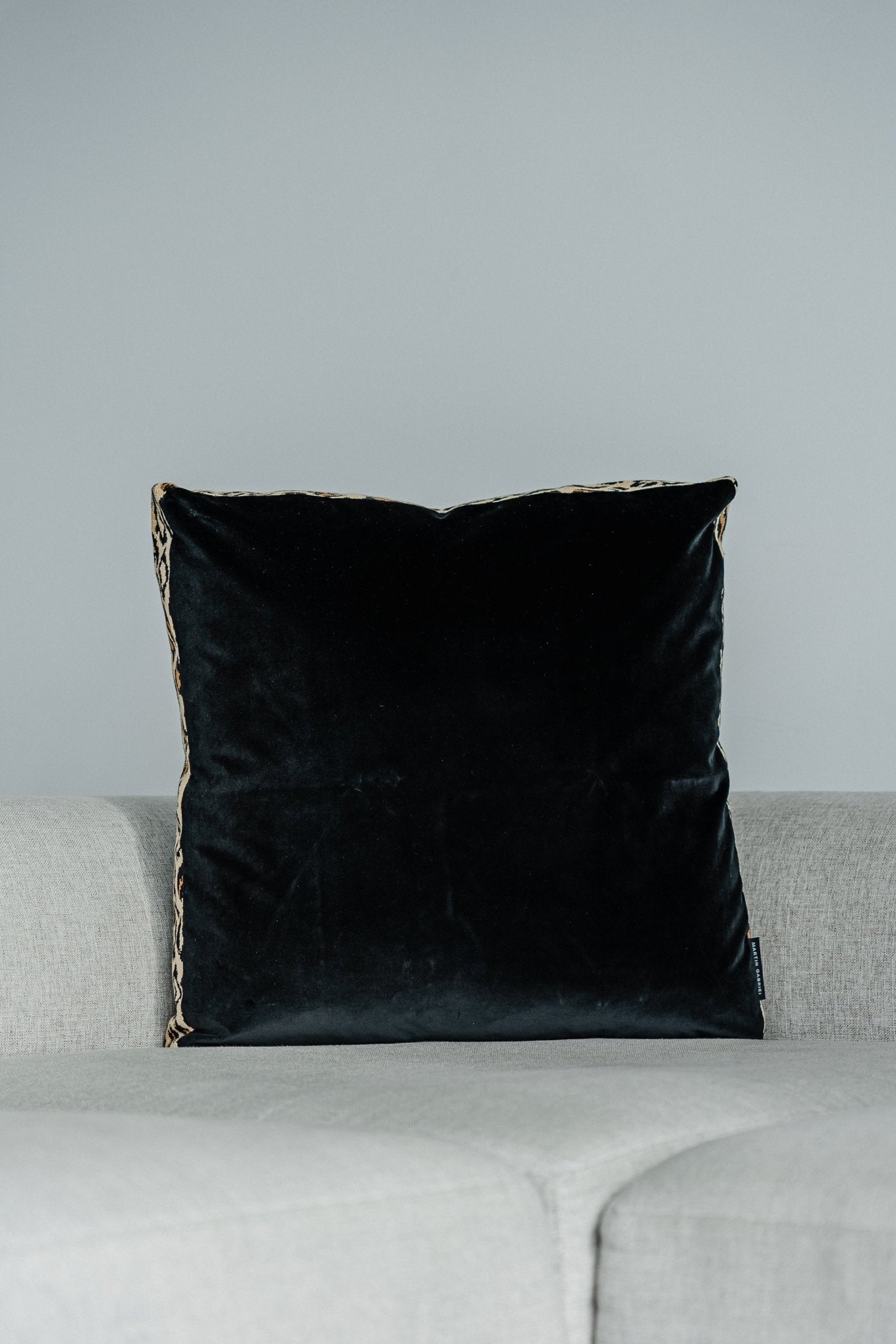 Martin Gabriel – „Leopard Noir“ Kissen 60×60 cm – Limited - Martin Gabriel - Kissen - Martin Gabriel