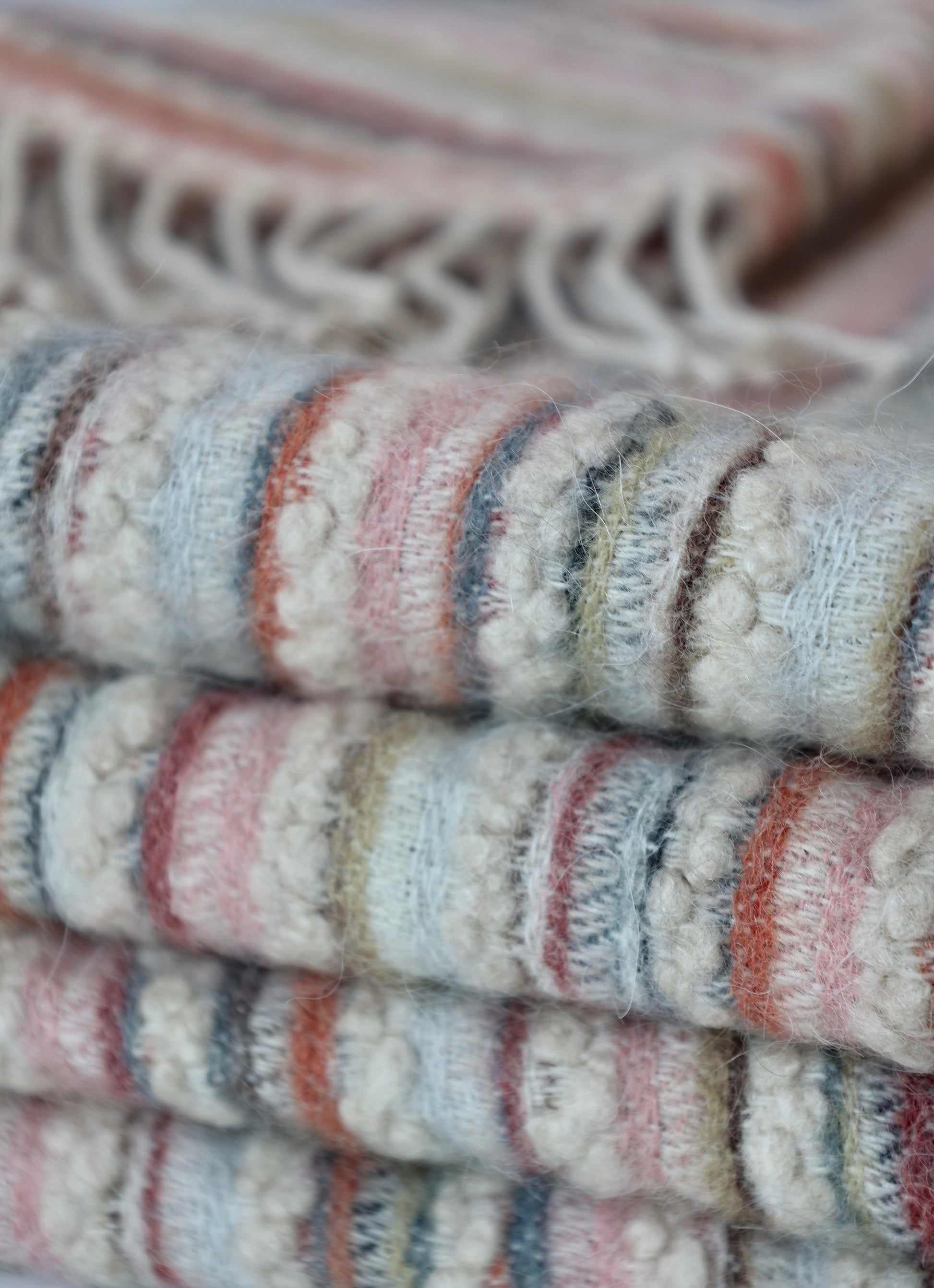 Martin Gabriel Plaid , nahaufnahme mit streifen und fransen 