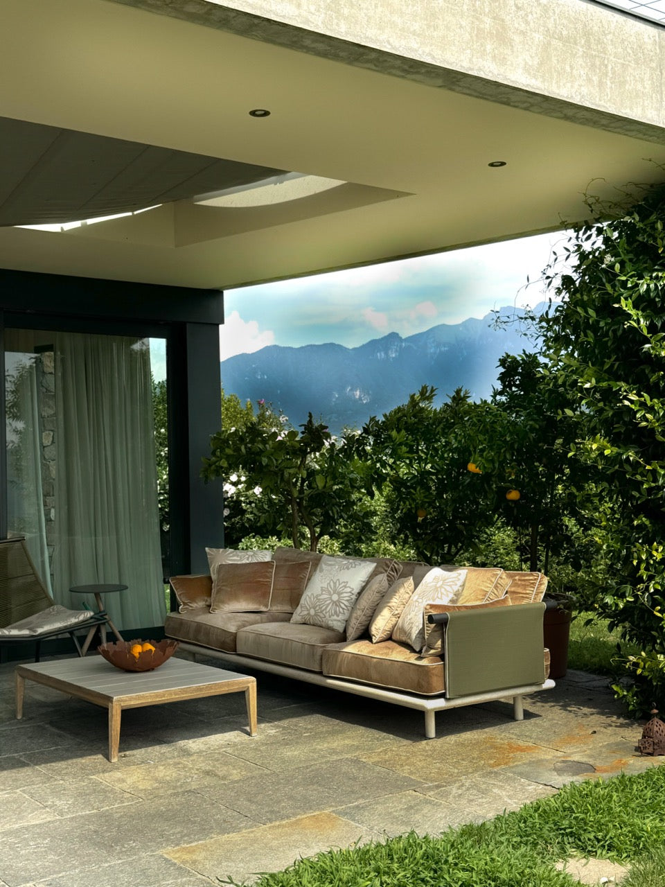 Outdoor-Polster erneuert für Lounge  im Außenbereich