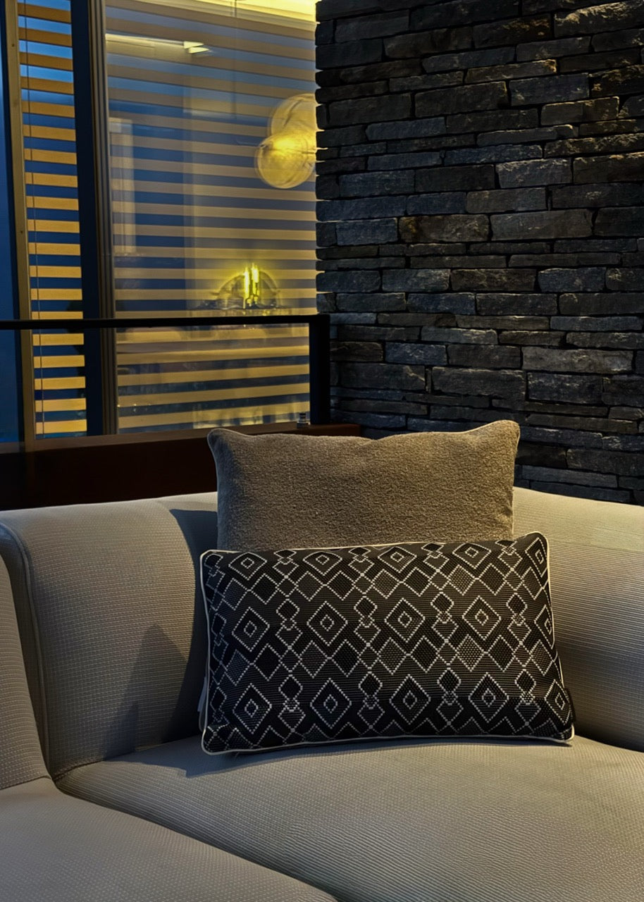 Outdoor-Polster erneuert für private Terrasse und neues kissen 