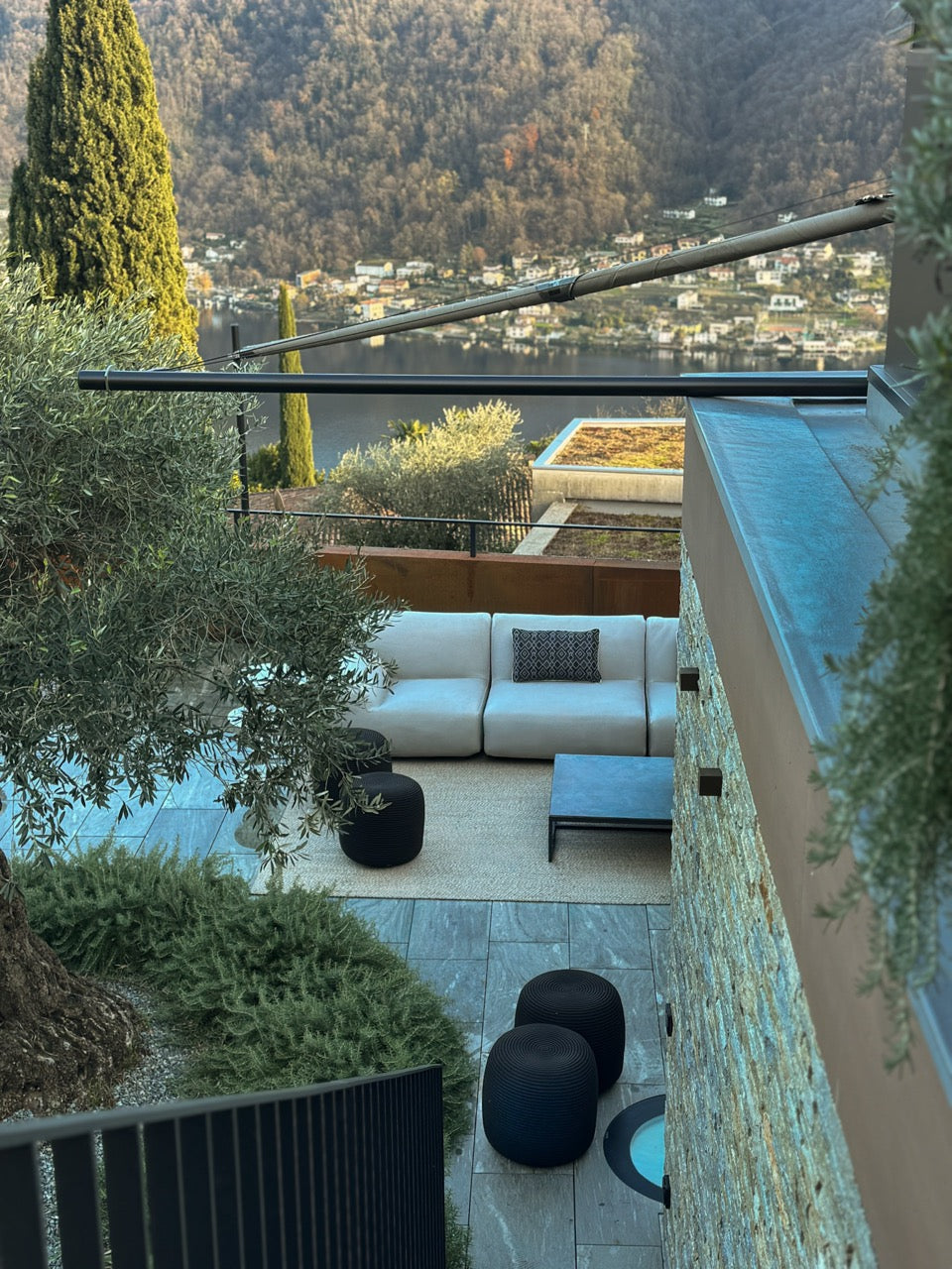 Series 01 - AVAILABLE AT SHORT TIME