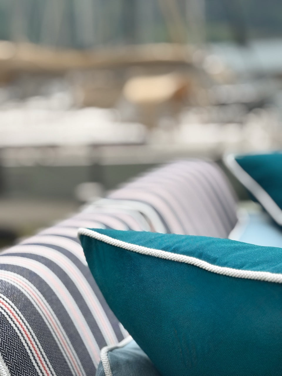 Outdoor-Polster erneuert für Daybed im Außenbereich nahaufnahme