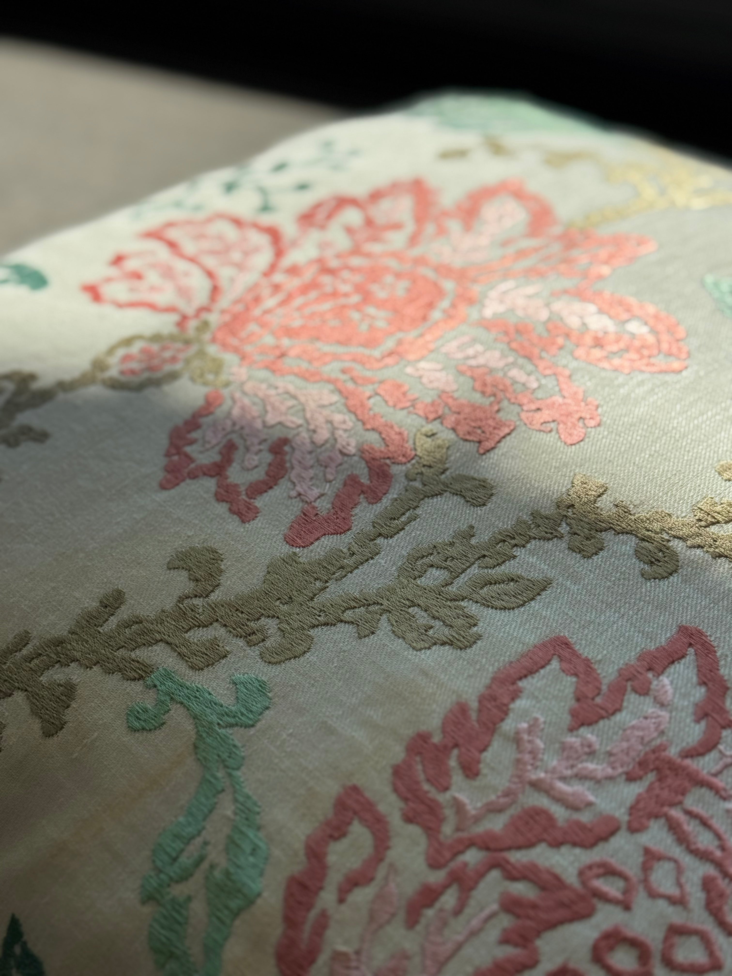 „Alba" Floral Linen Cushion – Limited Edition No. 1 | Martin Gabriel