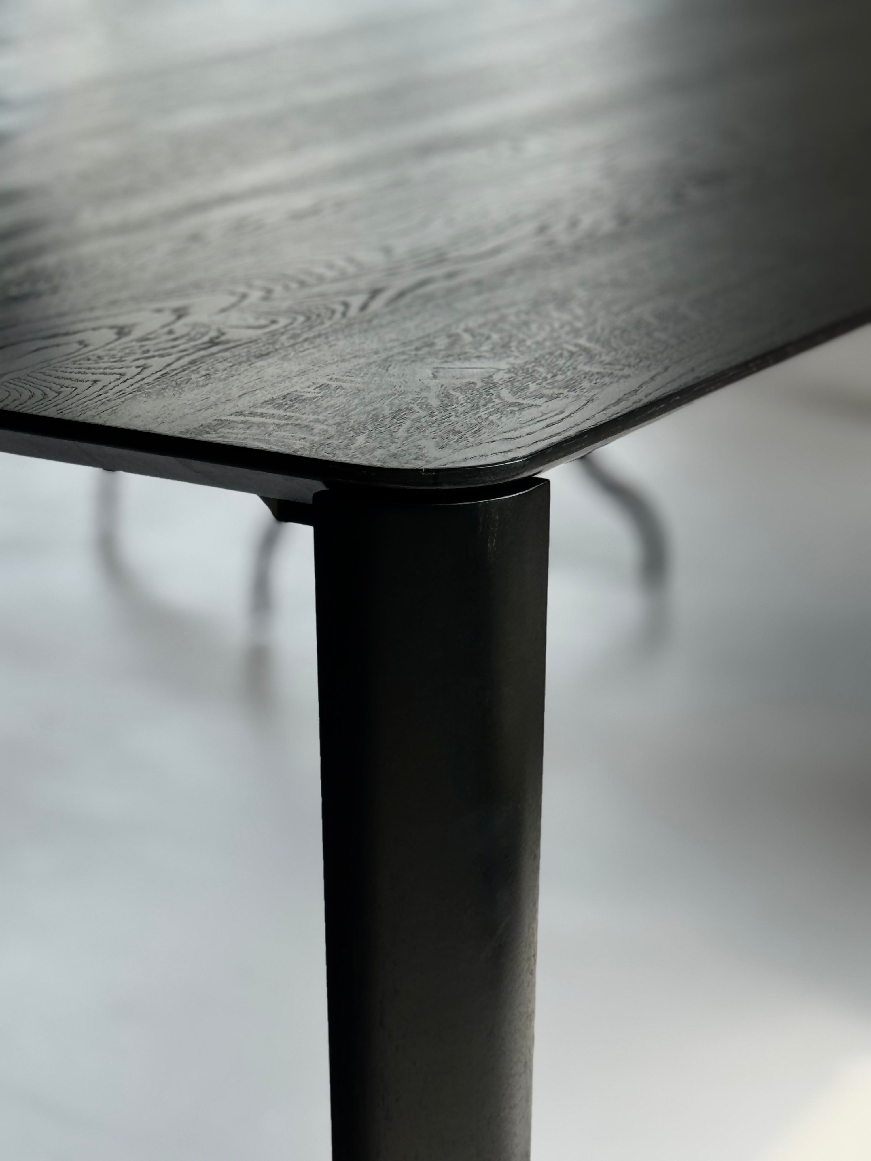 „ARCO" Tisch in Eiche schwarz - Martin Gabriel - Table Indoor - Martin Gabriel Home