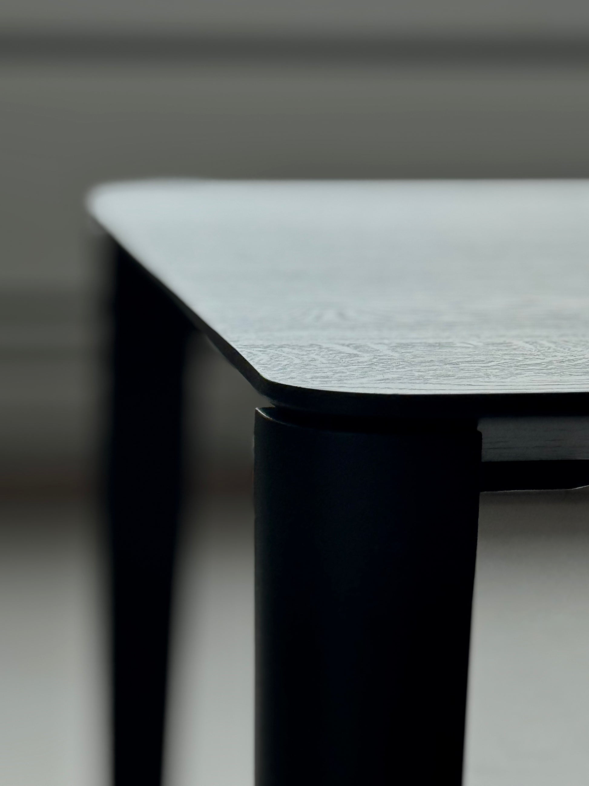 „ARCO" Tisch in Eiche schwarz - Martin Gabriel - Table Indoor - Martin Gabriel Home