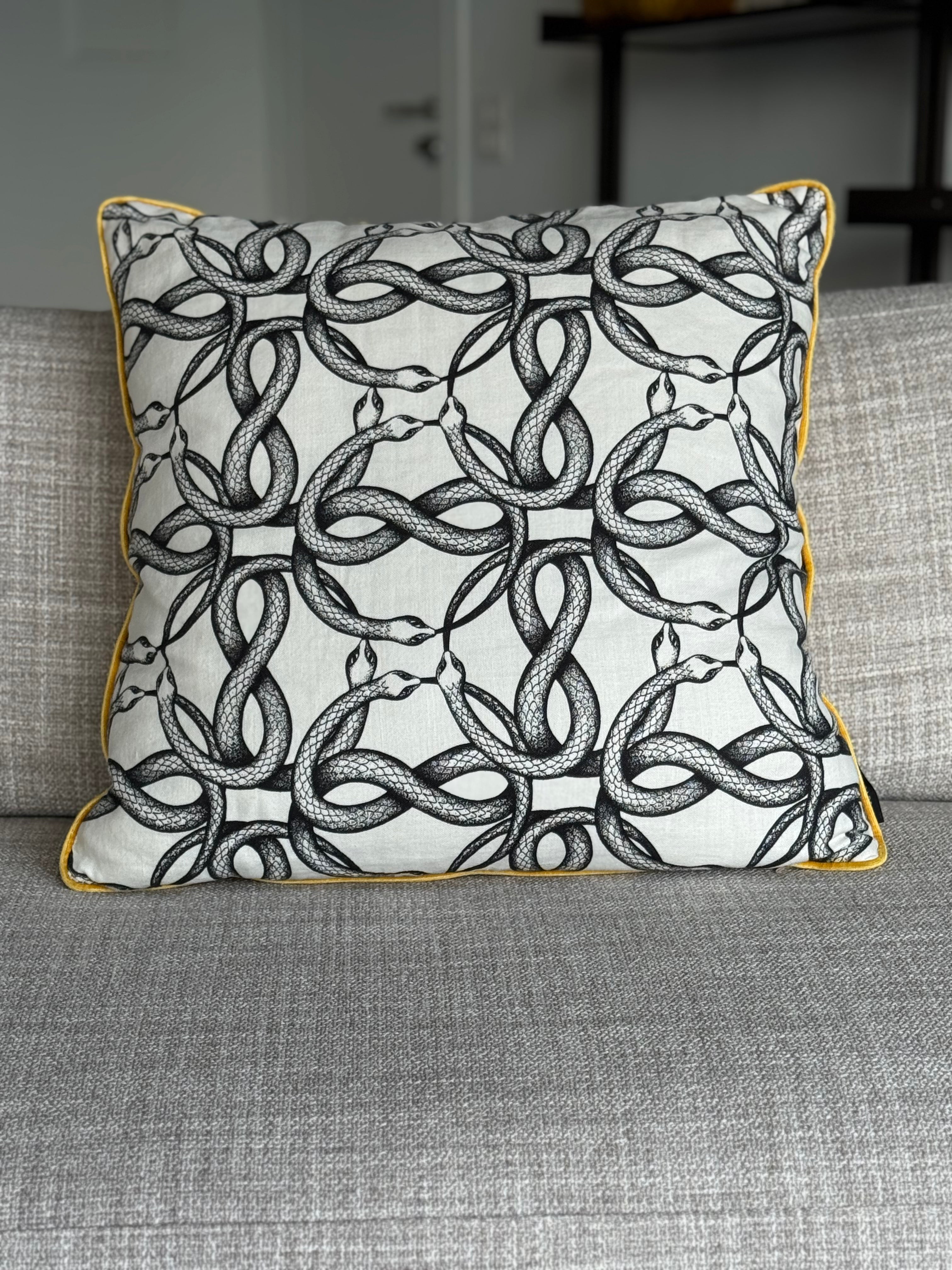“Serpente” Kissen – Pierre Frey Paris × Martin Gabriel Limited Edition