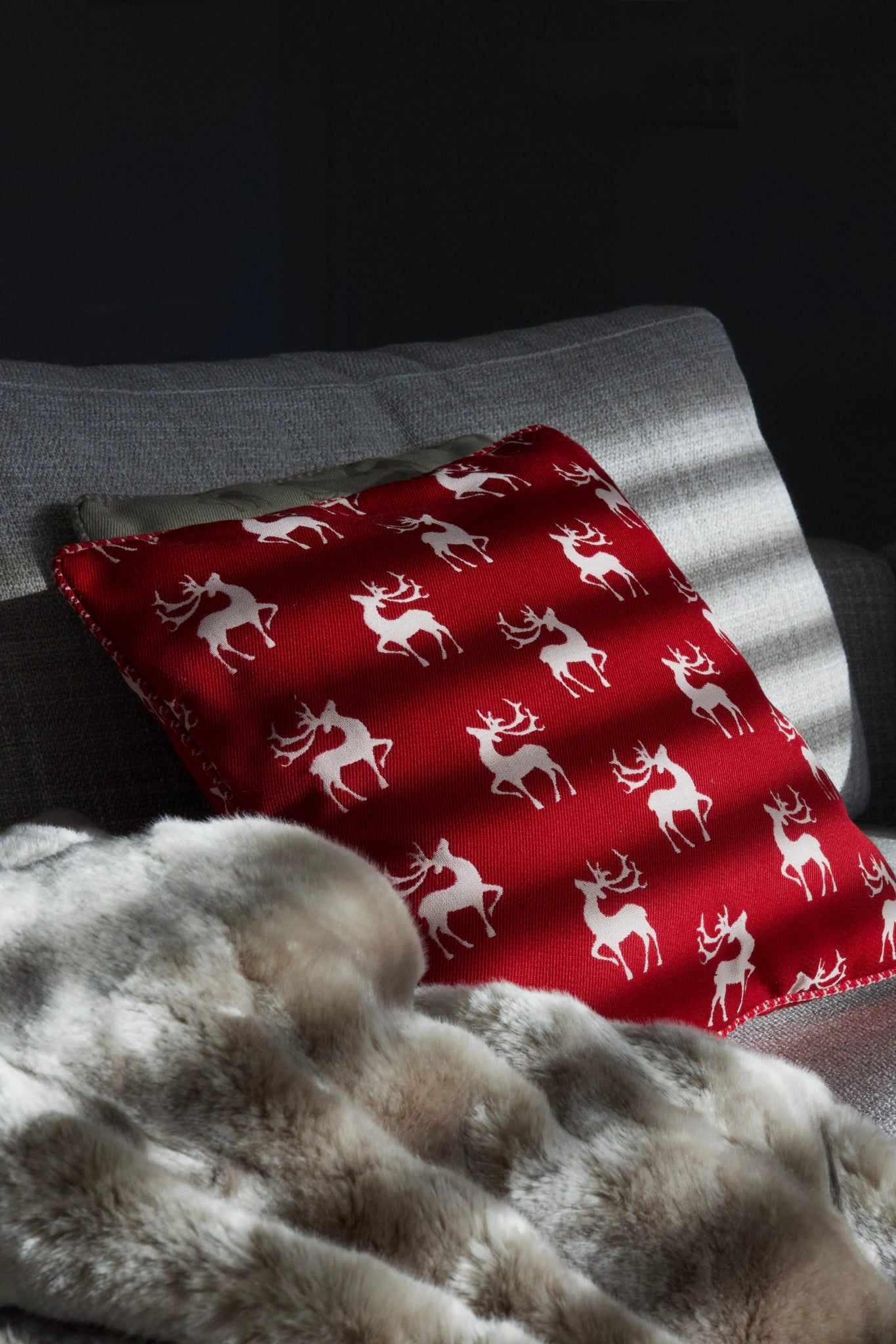 Alpine Redstag – Chalet Kollektion – 50x50 - Martin Gabriel Home - Kissen - Martin Gabriel Home