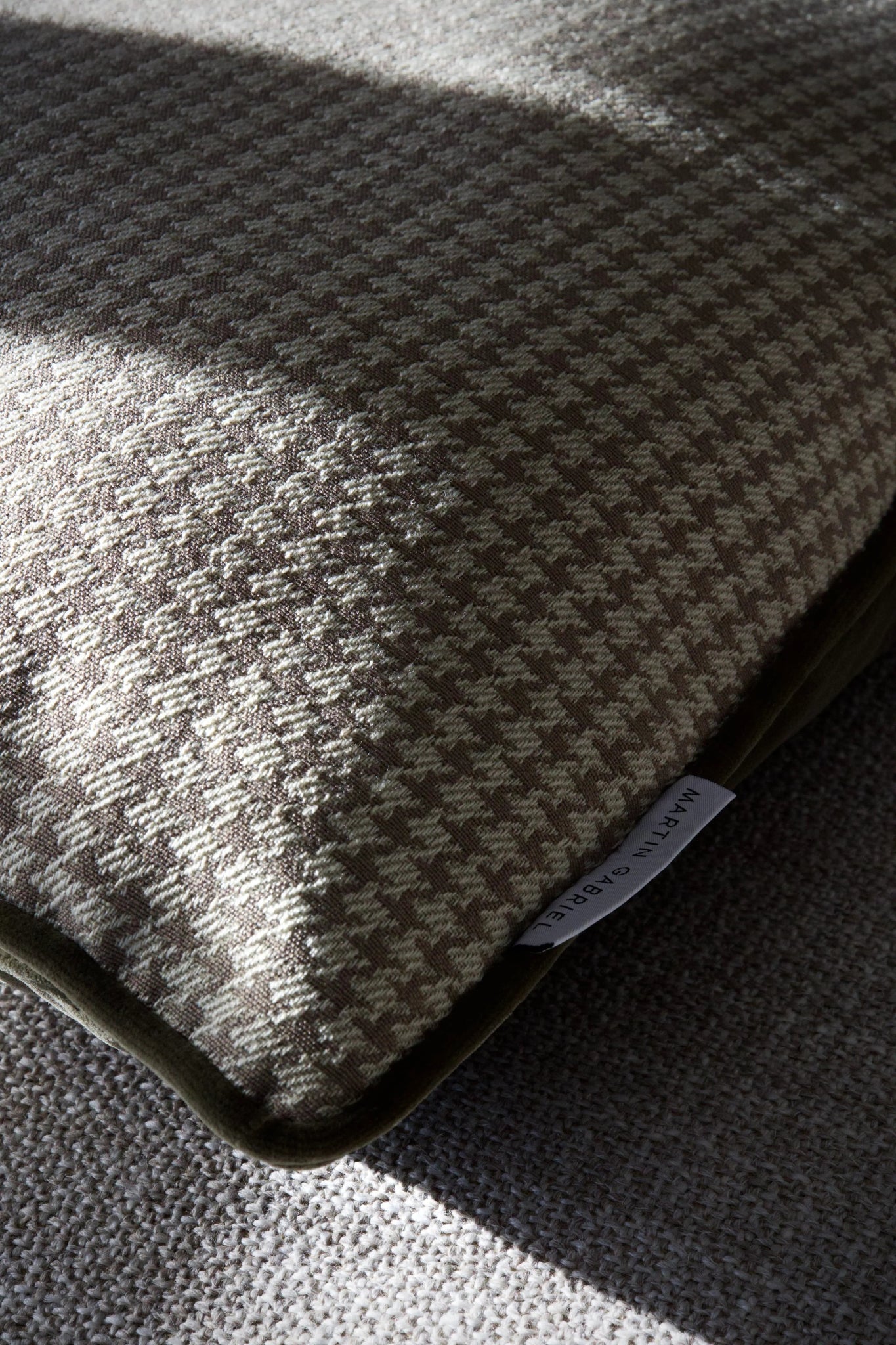 Chalet Cervino Rouge – Zierkissen - Martin Gabriel Home - Kissen - Martin Gabriel Home