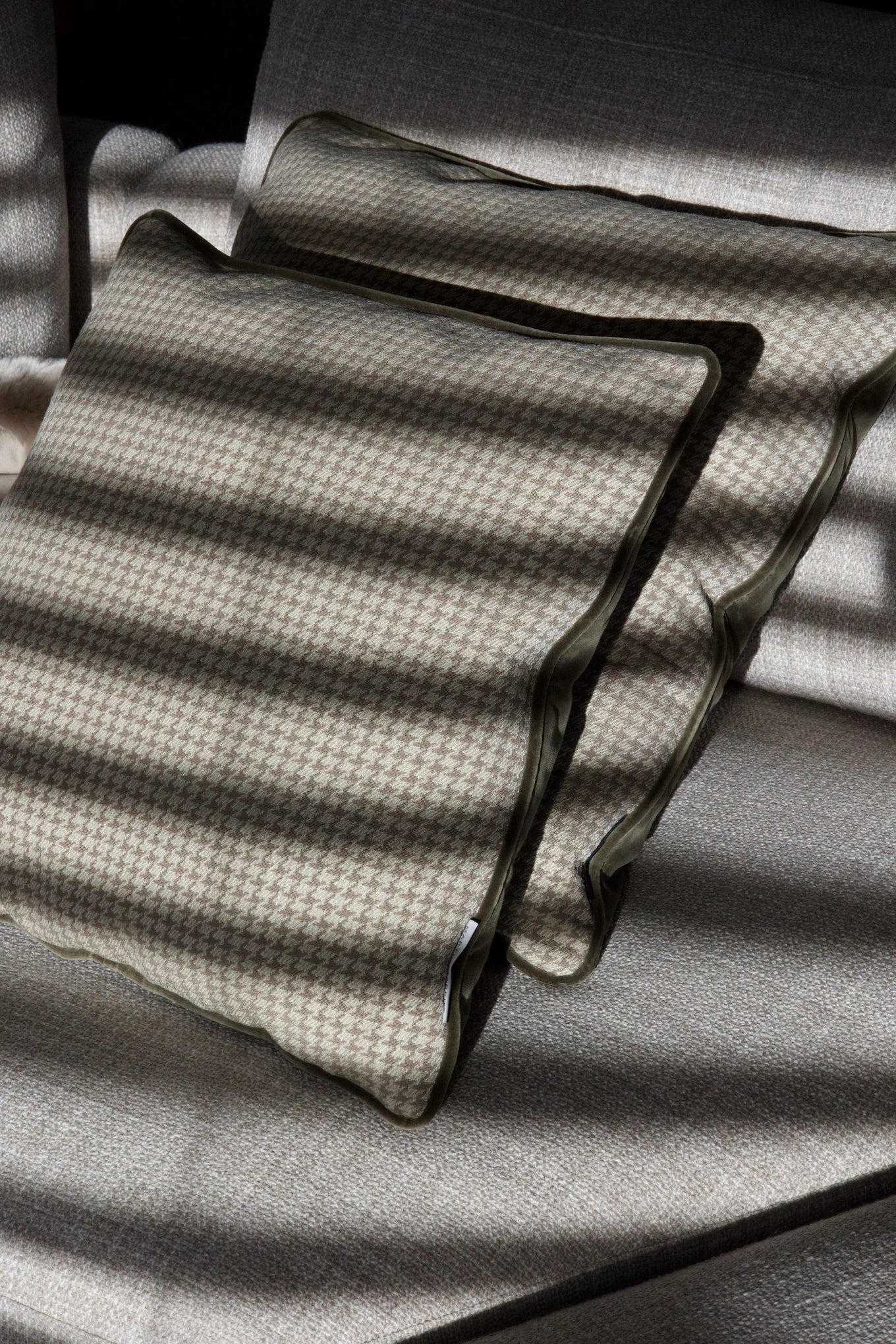 Chalet Cervino Rouge – Zierkissen - Martin Gabriel Home - Kissen - Martin Gabriel Home