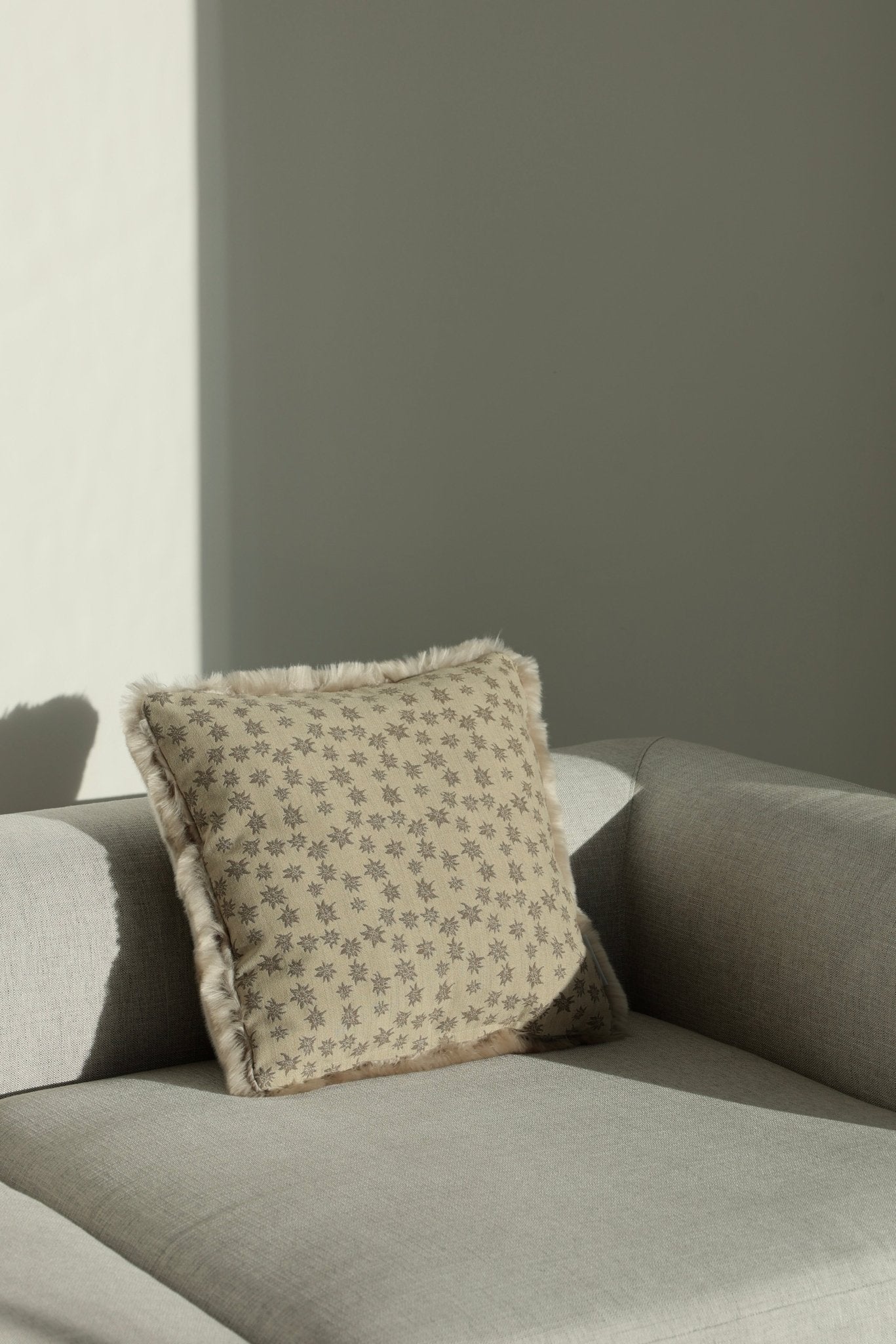 Enzian Sandfield - Chalet Kolleketion - 50x50 - Martin Gabriel Home - Kissen - Martin Gabriel Home