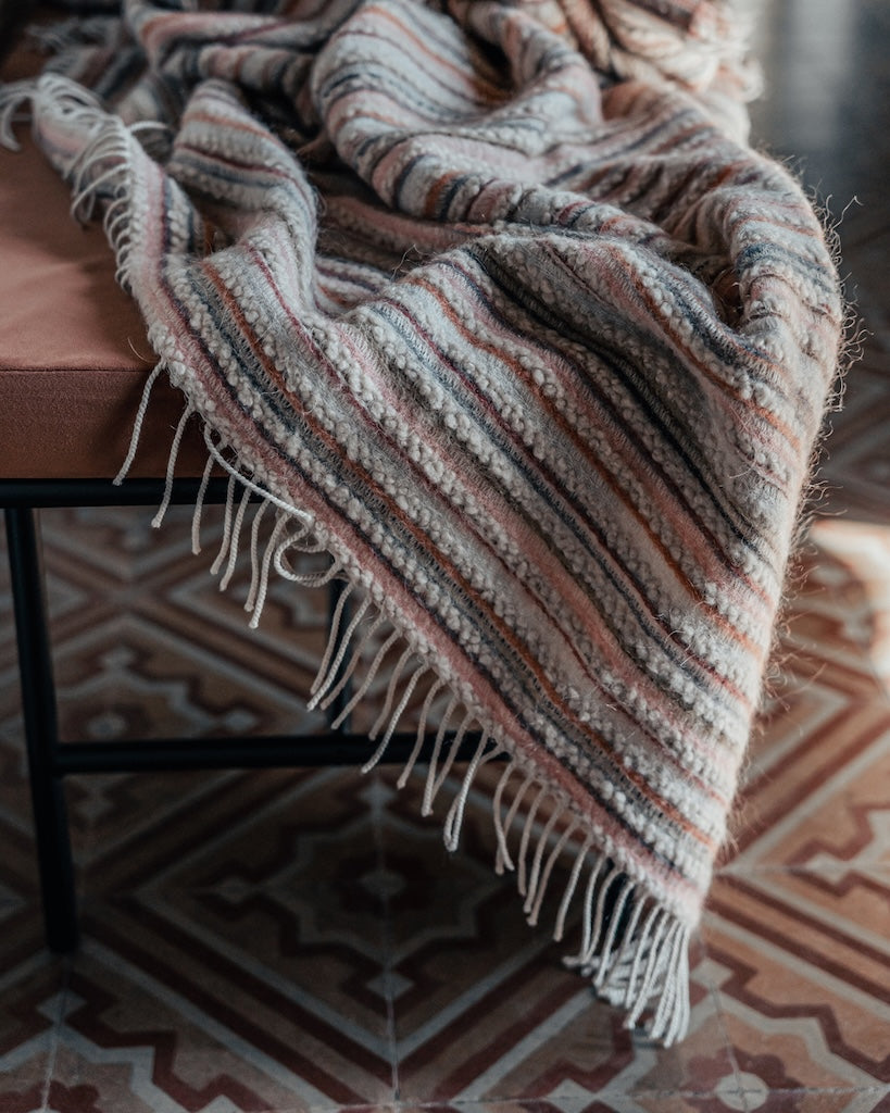 Indoor-Decke Pearl in hellem Beige-Rosa, gemütliche Wohnatmosphäre, Martin Gabriel