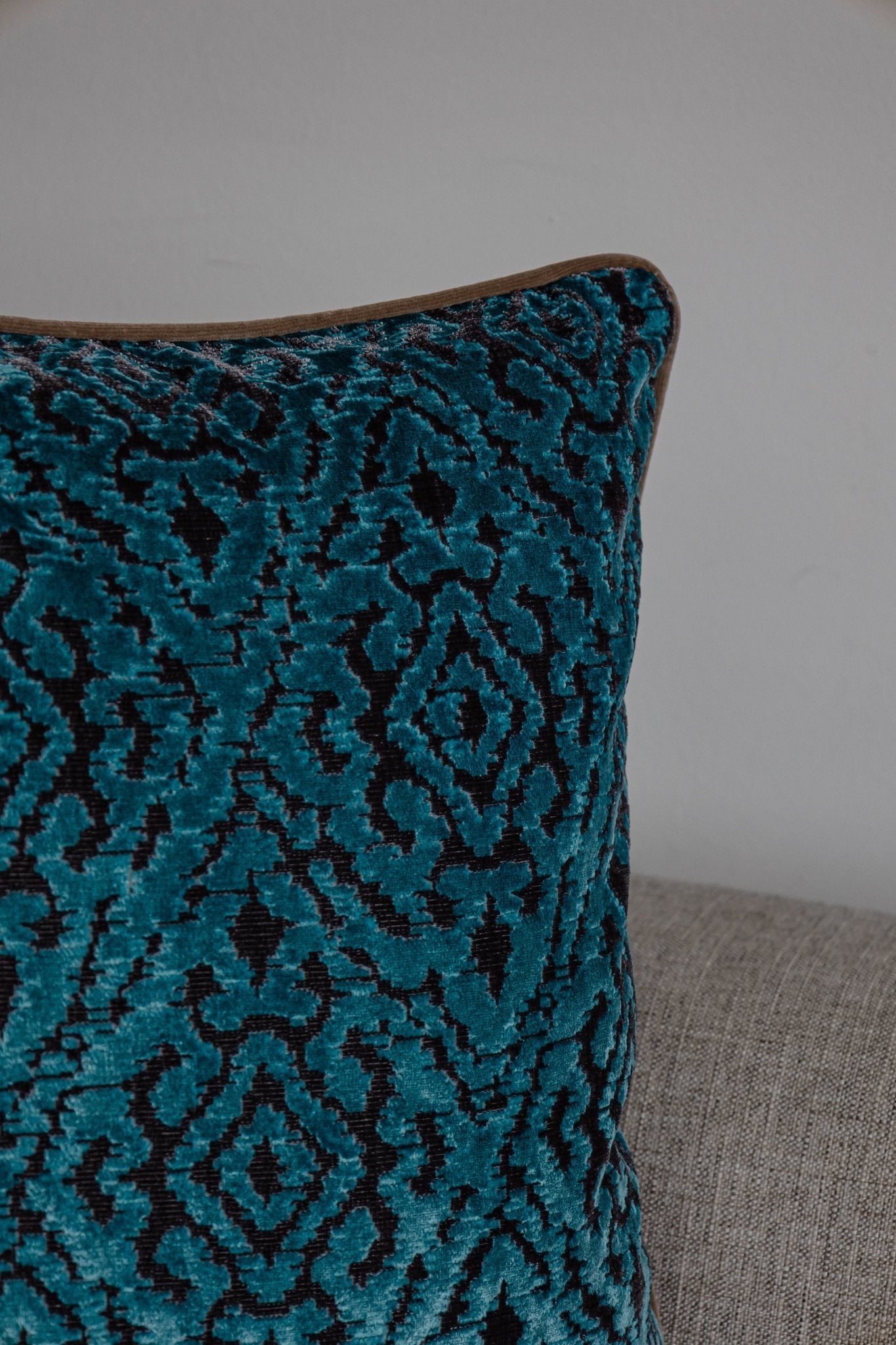 Kissen Petrol in 3D Velour Design – Martin Gabriel (Limited Edition) - Martin Gabriel - Kissen - Martin Gabriel