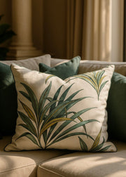 Martin Gabriel – „Botanique Vert“ Kissen – besticktes Leinen von Pierre Frey Paris - Martin Gabriel - Kissen - Martin Gabriel