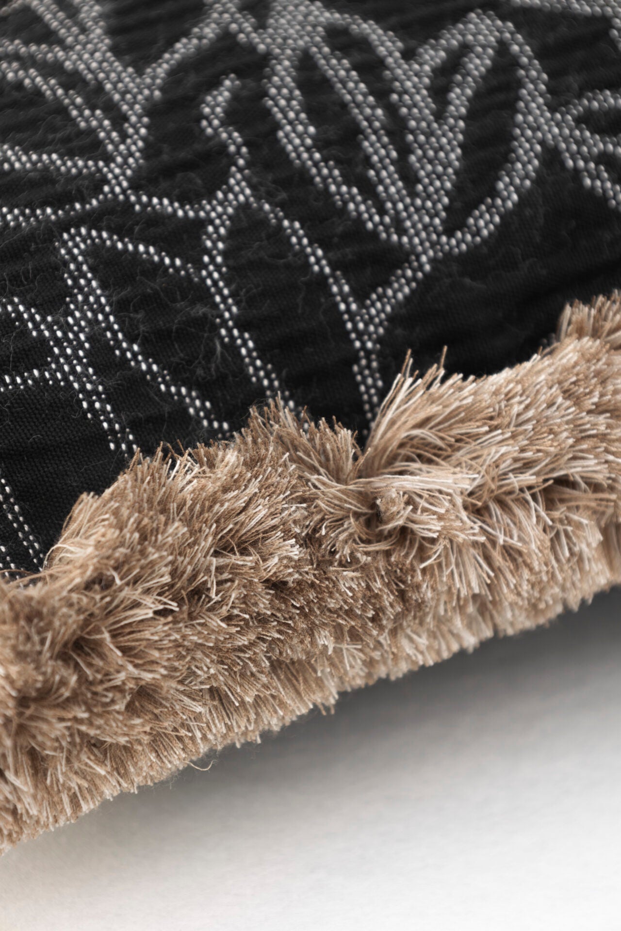 Outdoor - Kissen „Ascona“ – floral geprägt, wetterfest & stilvoll - 60x60cm - Martin Gabriel - Cushions - Martin Gabriel