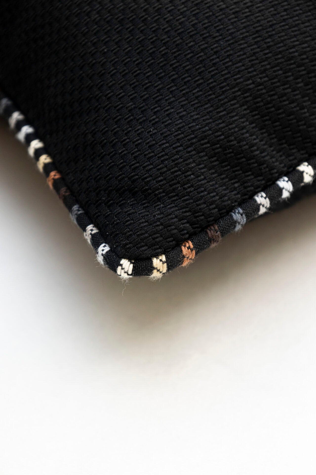 Outdoor - Kissen „Canobbio“ – handgemacht, elegant & wetterfest - 60x60cm - Martin Gabriel - Cushions - Martin Gabriel