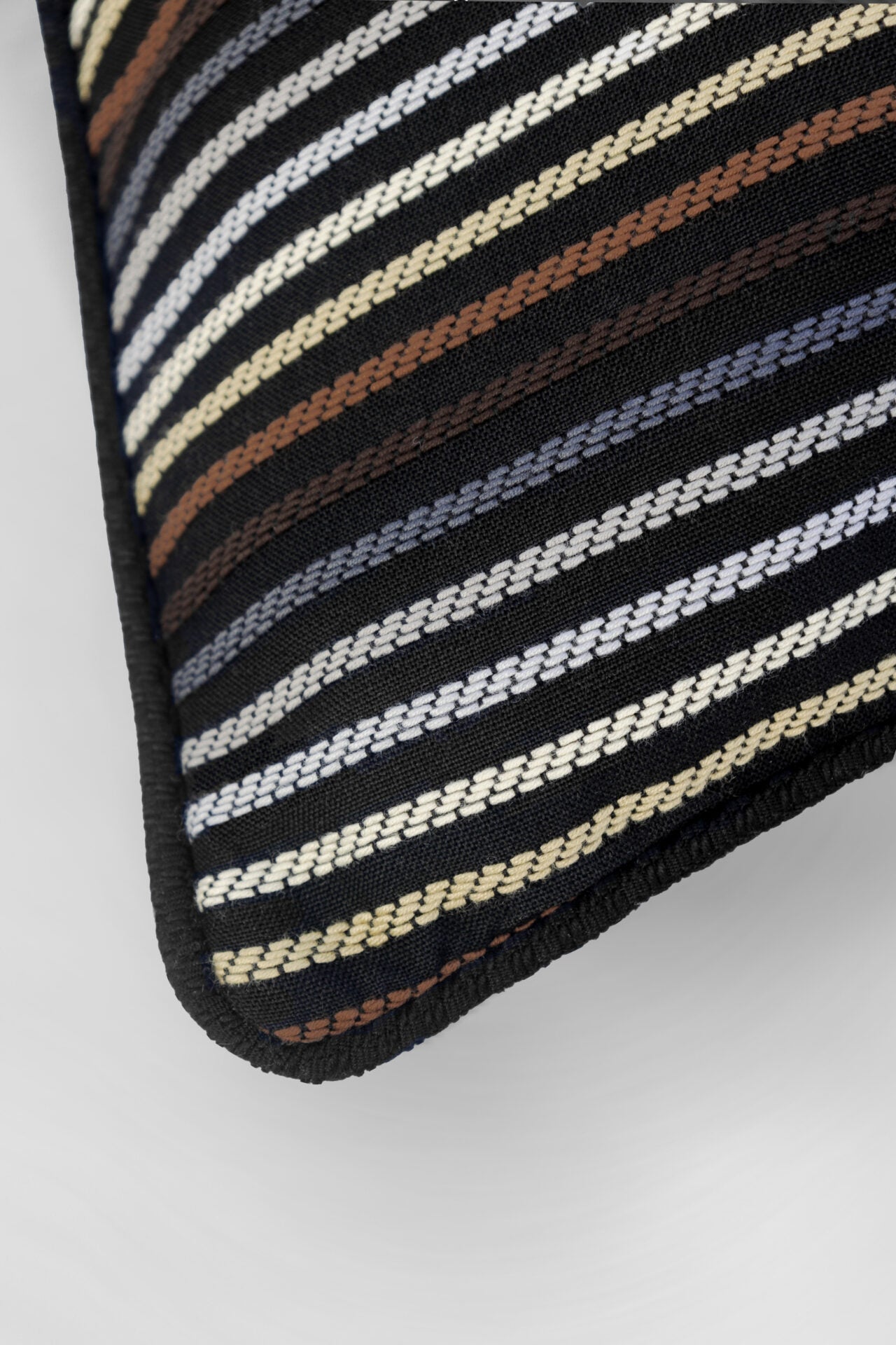 Outdoor - Kissen „Lugano“ – edel, handgefertigt & wetterfest - 60x60cm - Martin Gabriel - Outdoor Kissen - Martin Gabriel